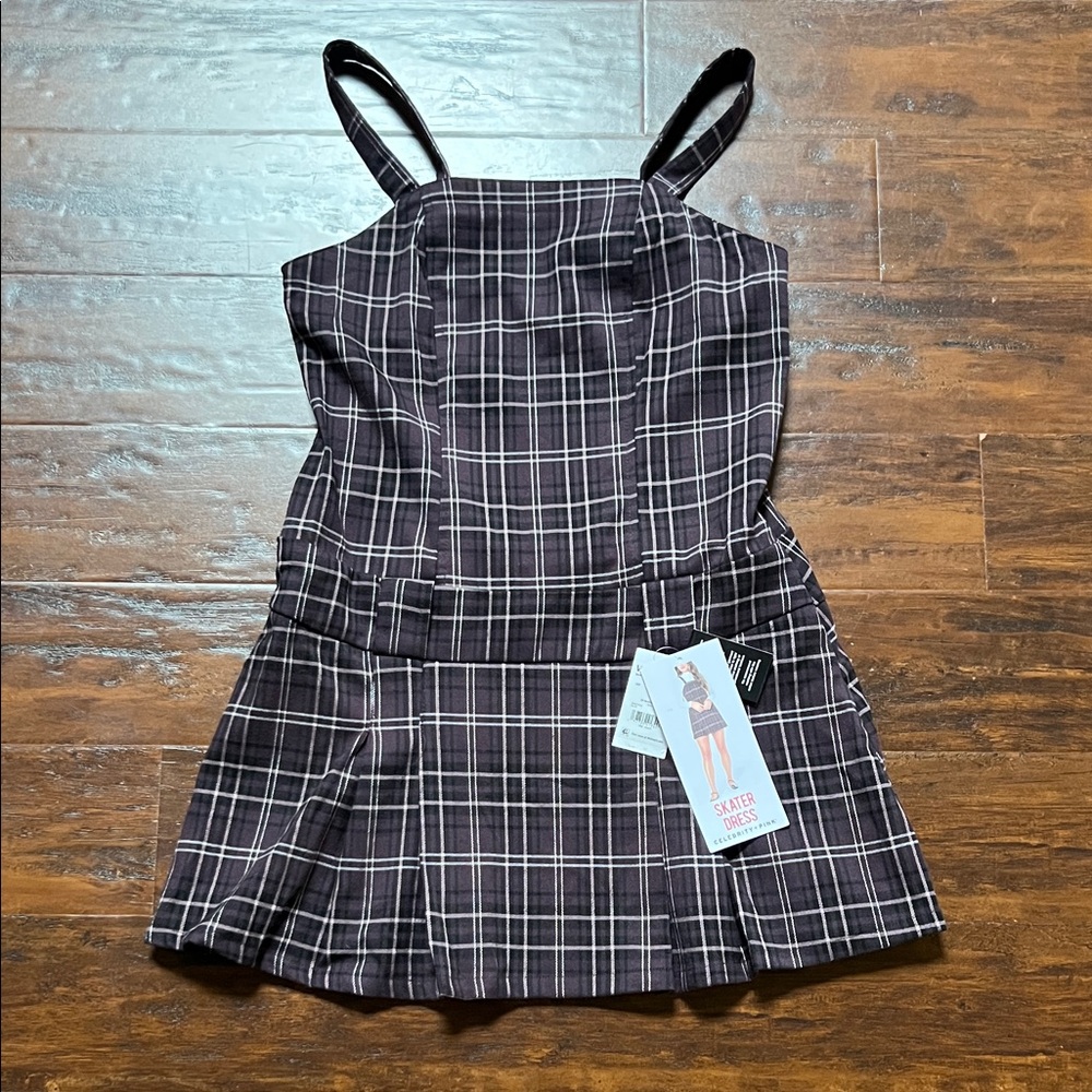 NWT Celebrity Pink Plaid Sleeveless Skater Dress in Purple Black and White Sz M